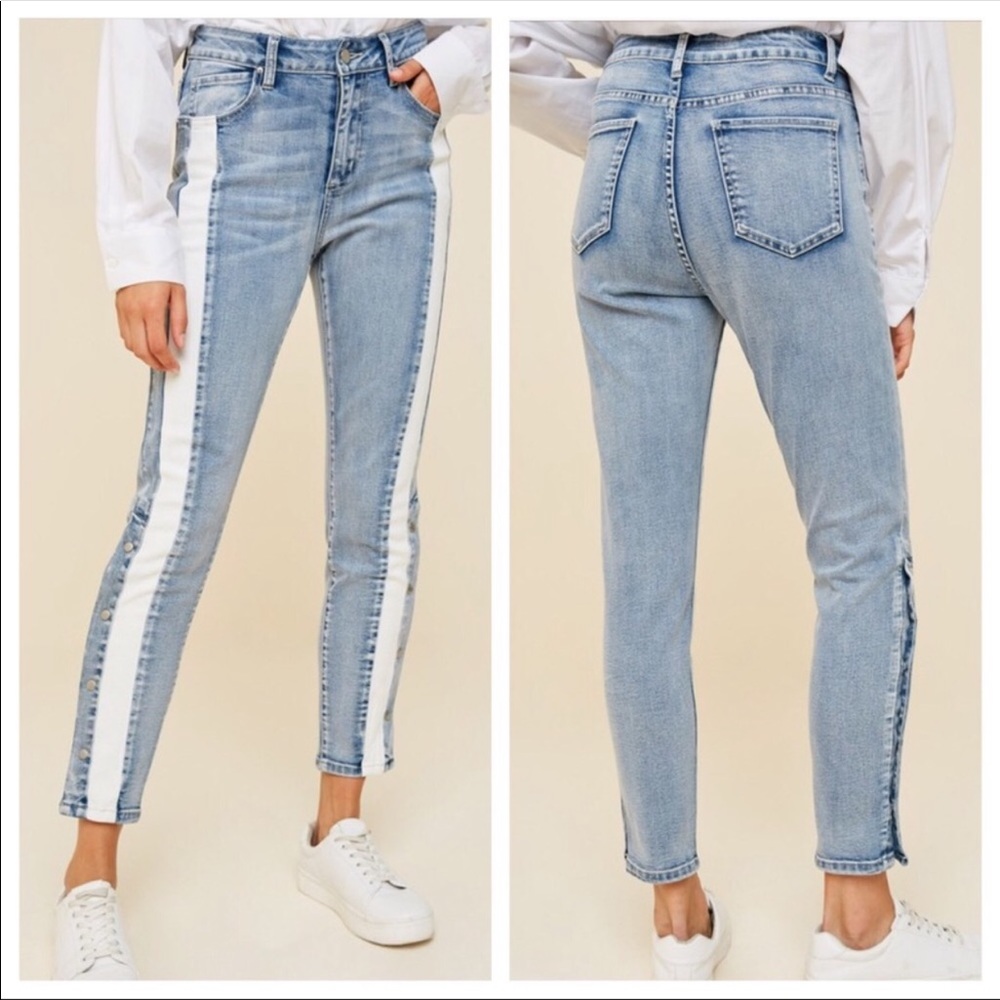 Snap Button Skinny Jeans - Picture 3 of 6